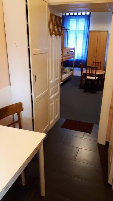 Simple Apartment 10 Minutes To Downtown Bécs Kültér fotó